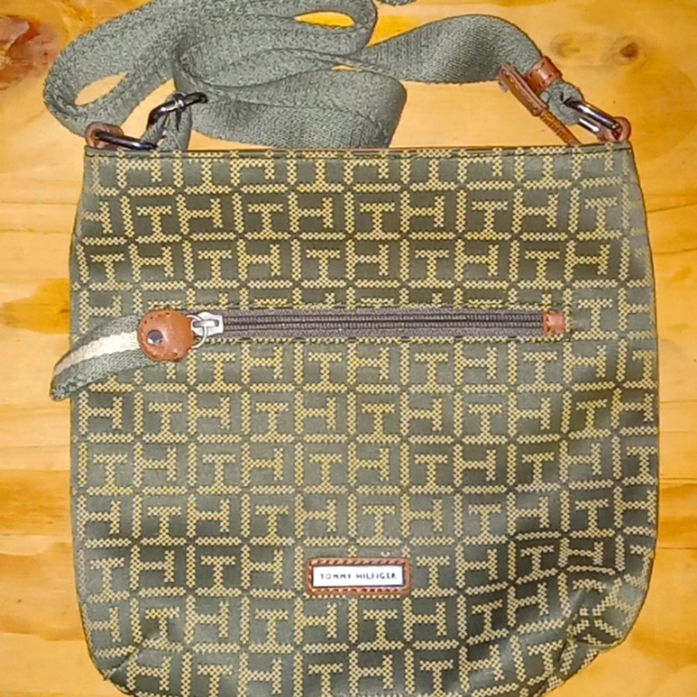 Tommy Hilfiger purse satchel
